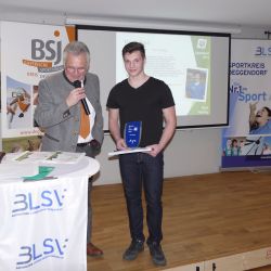 Paul Martel mit BLSV-Kreisvorsitzenden Otto Baumann